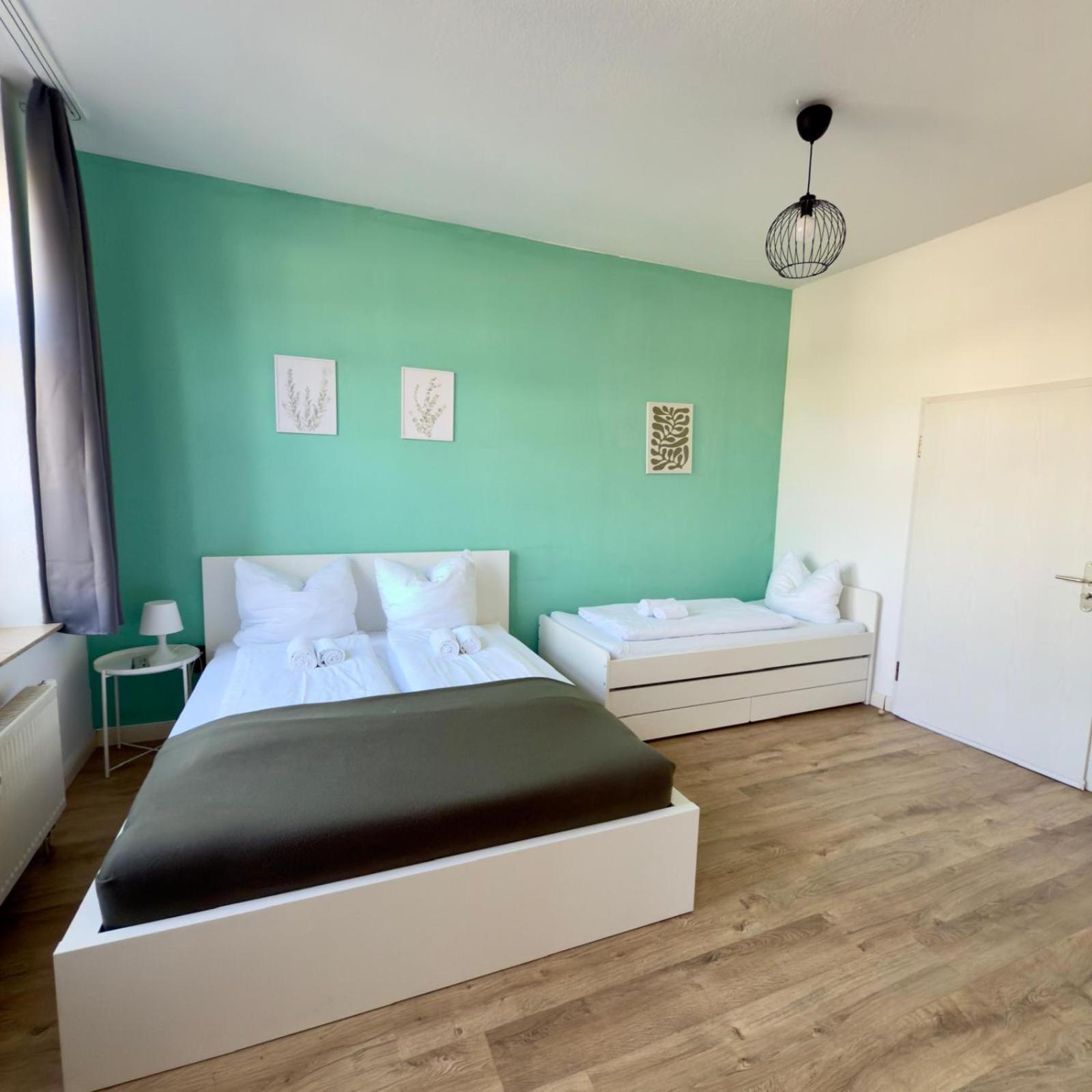 Raha Apartments - Charmantes Studio-Apartment - Hbf - Gratis Parkplatz Erfurt Eksteriør billede
